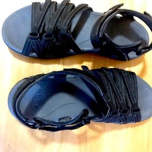 Viakix hiking sandals, slightly worn